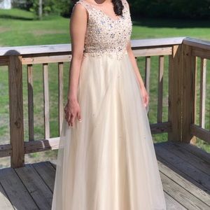 A-line beaded lace dress with bottom tulle